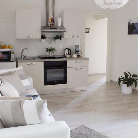 Vesuvio House Appartamento Indipendente E Centrale Сант'Анджелло Экстерьер фото
