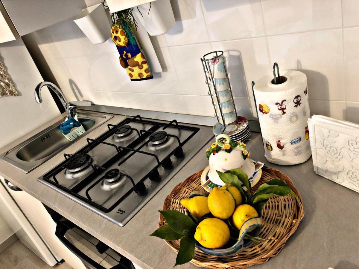 Vesuvio House Appartamento Indipendente E Centrale Сант'Анджелло Экстерьер фото