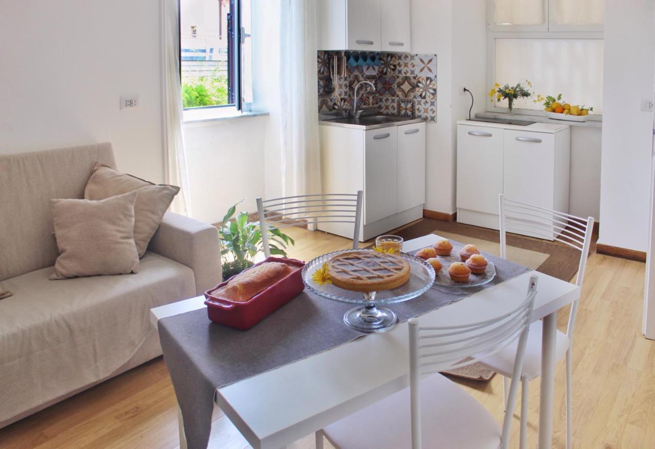Vesuvio House Appartamento Indipendente E Centrale Сант'Анджелло Экстерьер фото