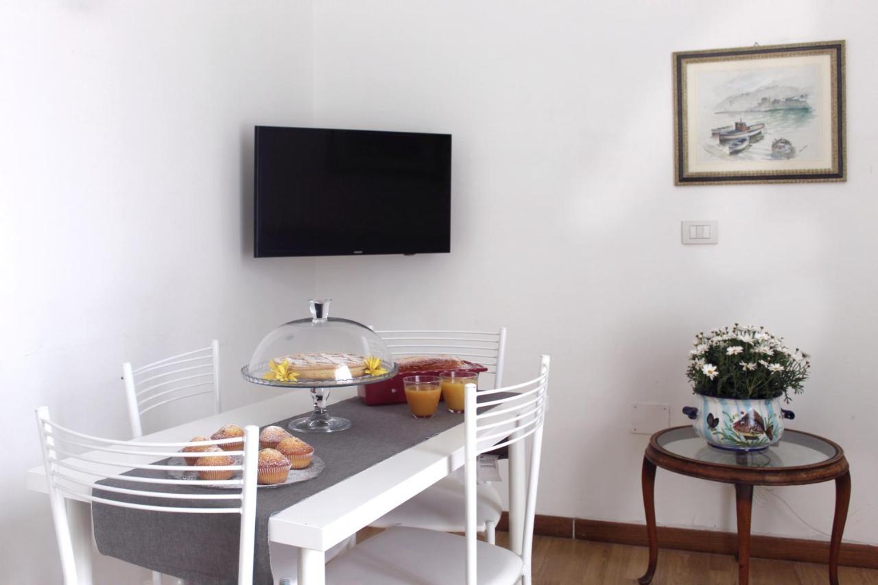 Vesuvio House Appartamento Indipendente E Centrale Сант'Анджелло Экстерьер фото
